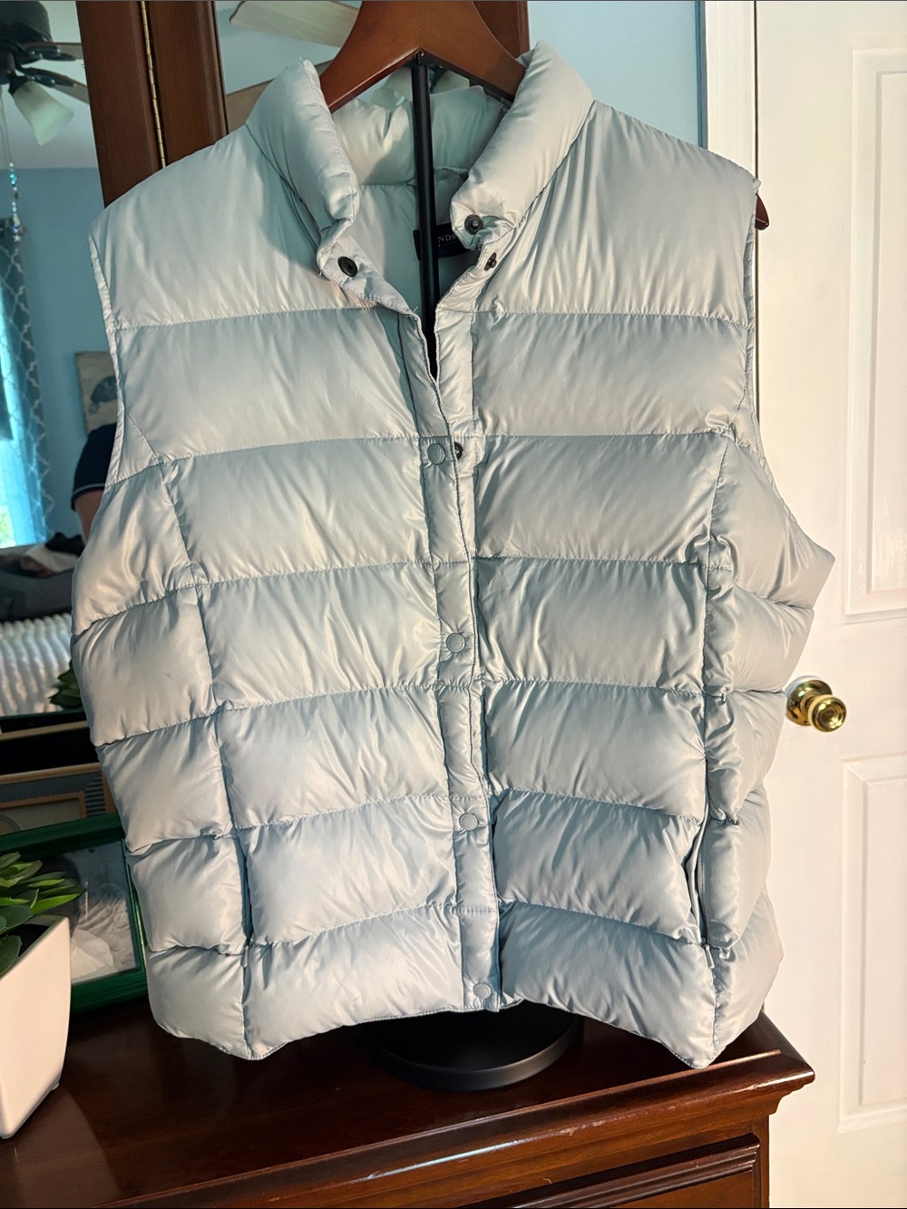 Lands End Light Gray Puffer Vest - Women's Quilted Sleeveless Jacket